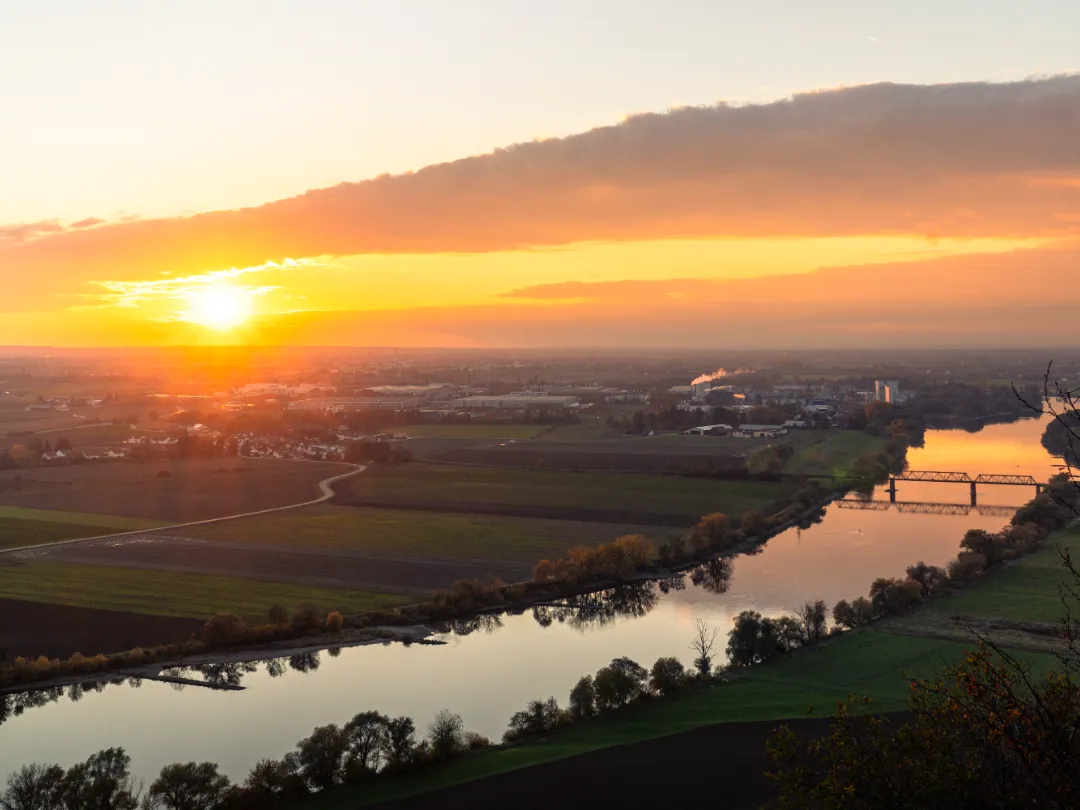 Bogenberg Aussichtspunkt  (Foto 3)